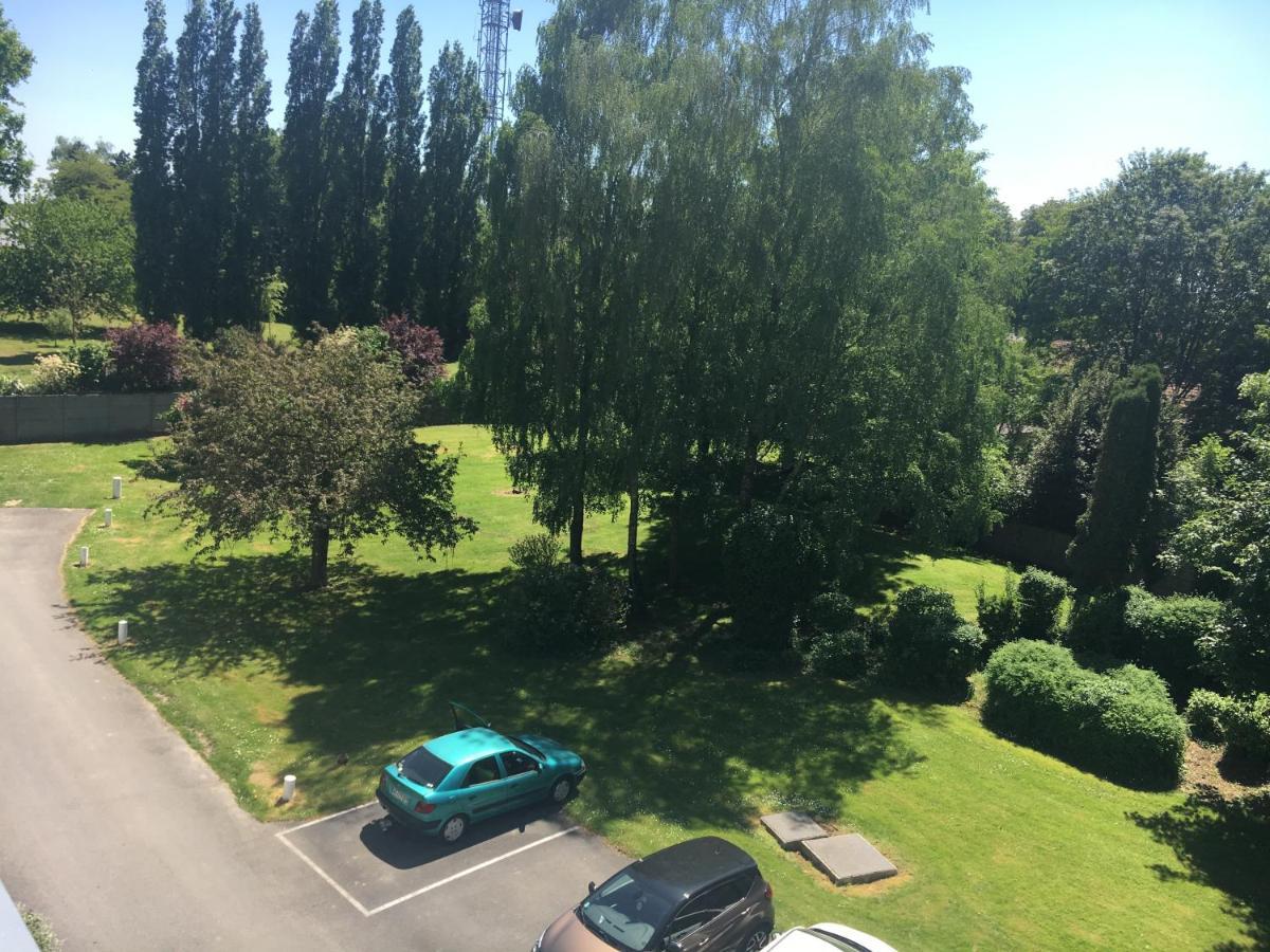 Suite Au Parc De Fresnoy Роа Екстериор снимка